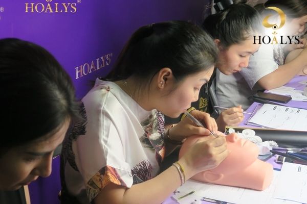 nối mi đẹp và an toàn